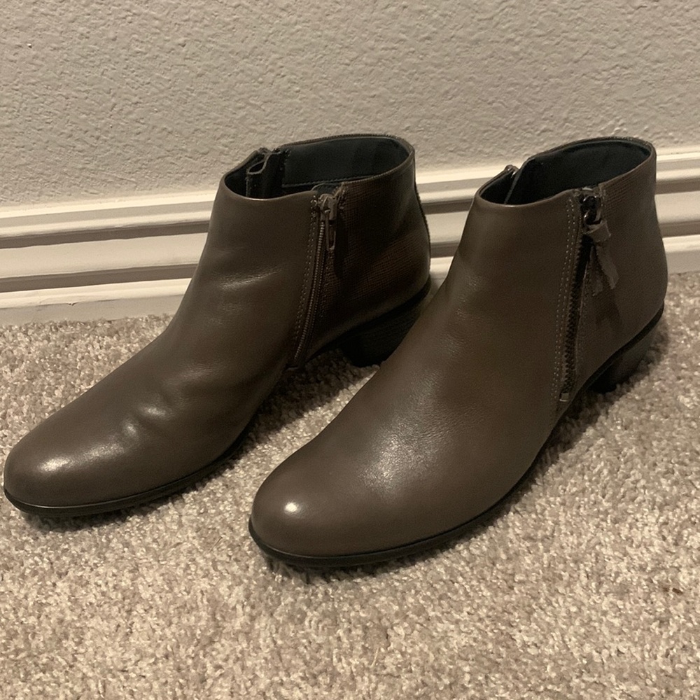 Ecco boots